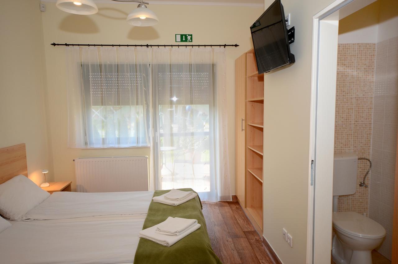 Szarszo Panzio Bed and Breakfast Balatonszarszo Εξωτερικό φωτογραφία