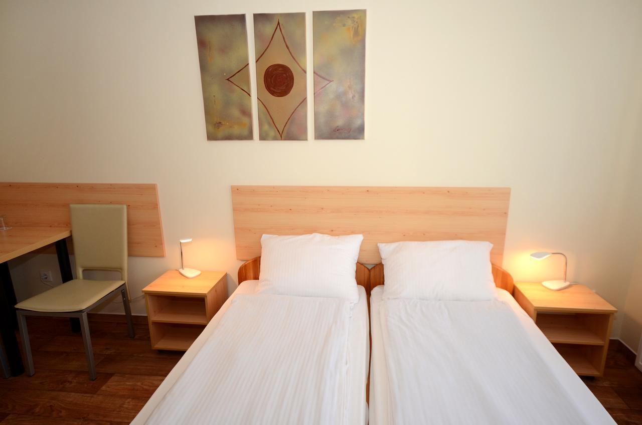 Szarszo Panzio Bed and Breakfast Balatonszarszo Εξωτερικό φωτογραφία
