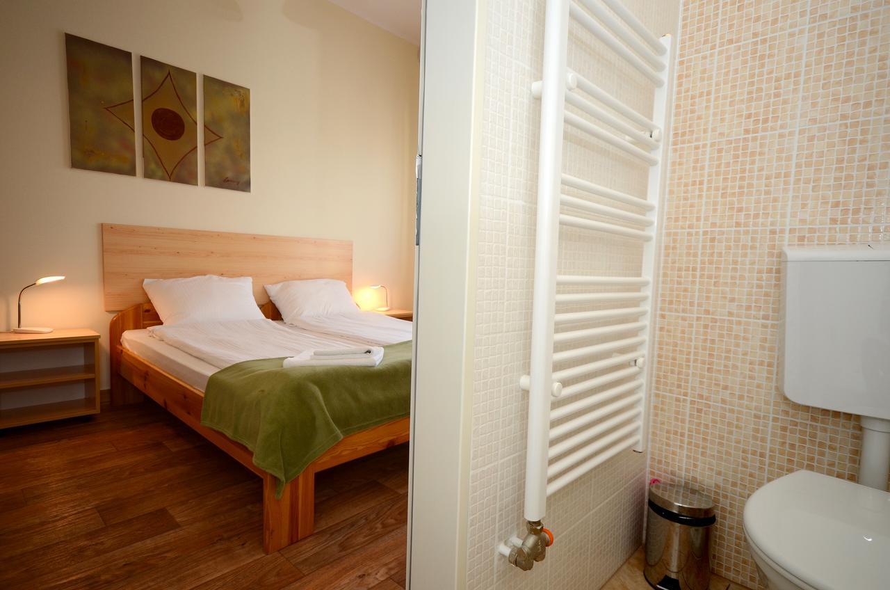Szarszo Panzio Bed and Breakfast Balatonszarszo Εξωτερικό φωτογραφία