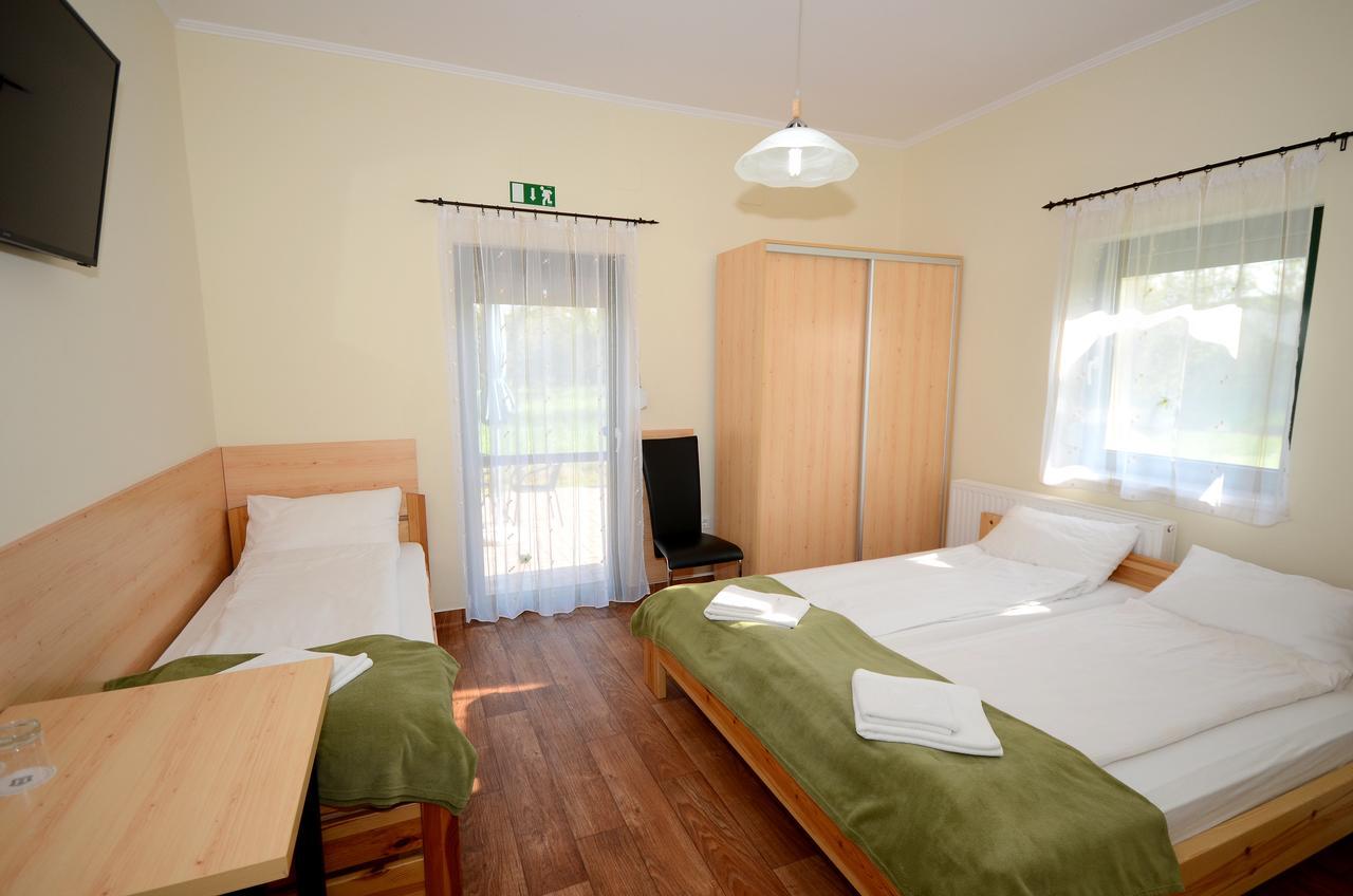 Szarszo Panzio Bed and Breakfast Balatonszarszo Εξωτερικό φωτογραφία