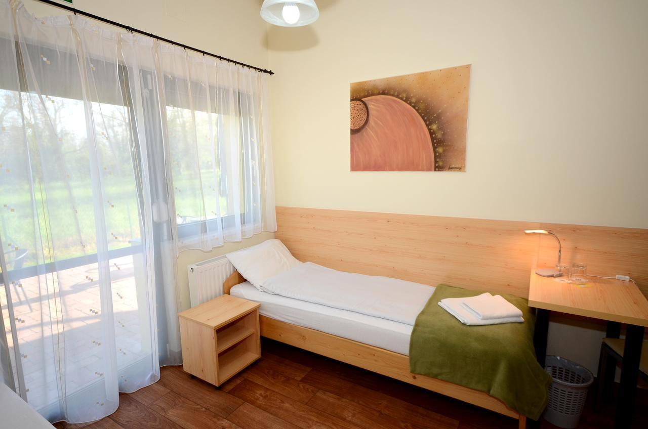 Szarszo Panzio Bed and Breakfast Balatonszarszo Εξωτερικό φωτογραφία