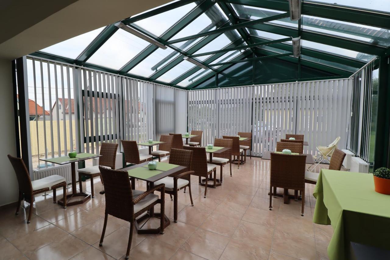 Szarszo Panzio Bed and Breakfast Balatonszarszo Εξωτερικό φωτογραφία